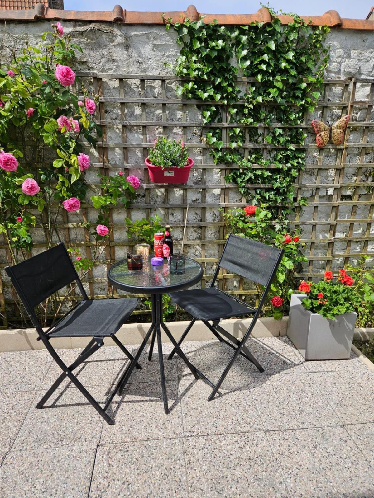 Studio Avec Jardin Rosendael Proche Plage Dunkirk Exterior photo